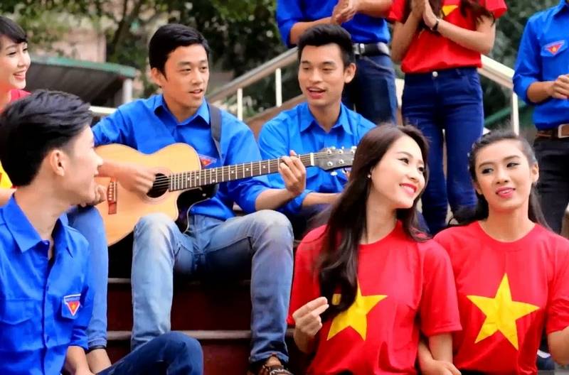 Vị trí trình bày hoạt động ngoại khóa thay đổi theo thâm niên làm việc
