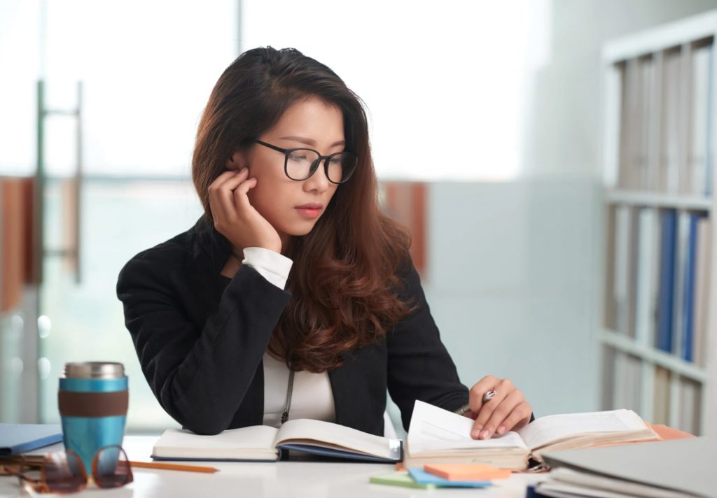 Kinh nghiệm nổi bật trong CV biên tập viên – Biên tập bản thảo, hiệu đính, quy trình xuất bản