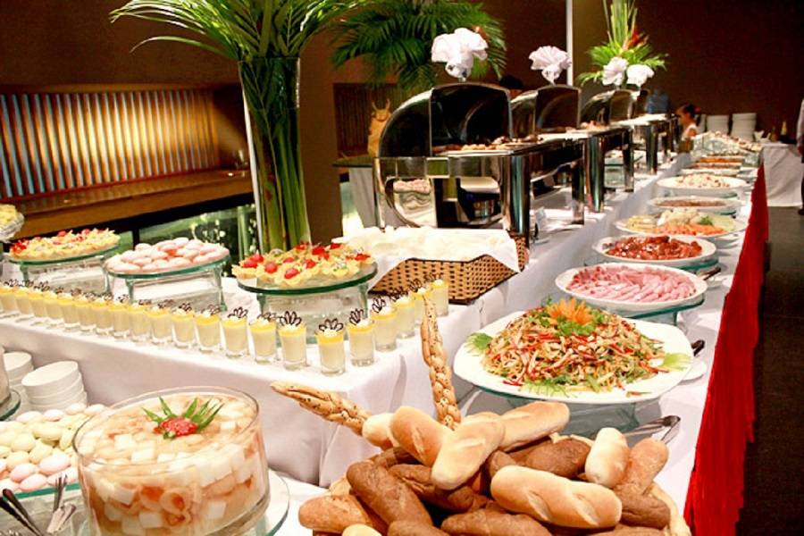 Sự vận hành trơn tru của nhà hàng buffet phụ thuộc lớn vào khối quản lý.