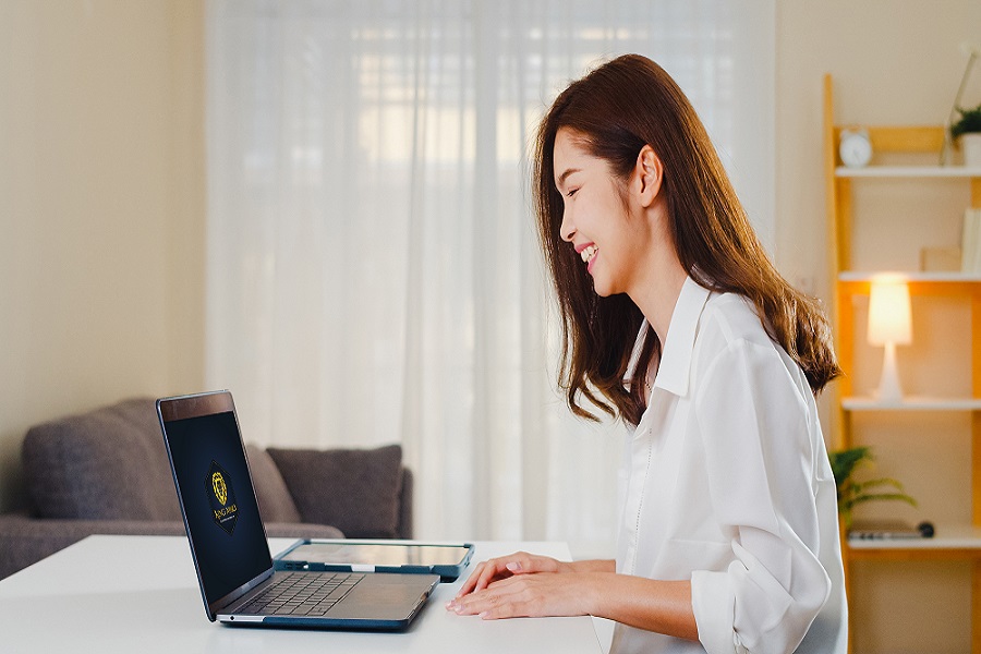 Sinh viên làm thêm online: kiếm thu nhập không ảnh hưởng lịch học